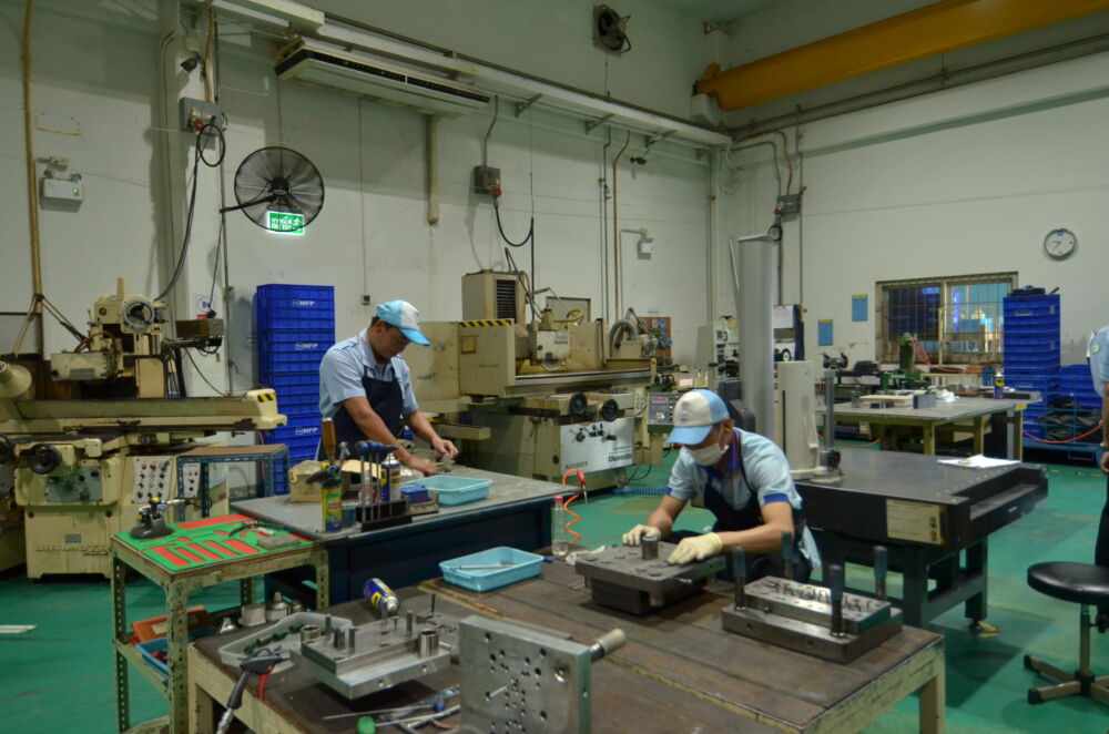 タイ工場の金型製作場